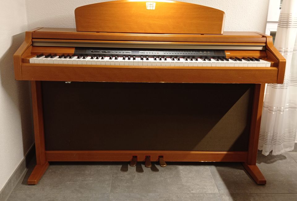 Yamaha Clavinova CLP-950C, voll funktionsfähig in Ottobeuren