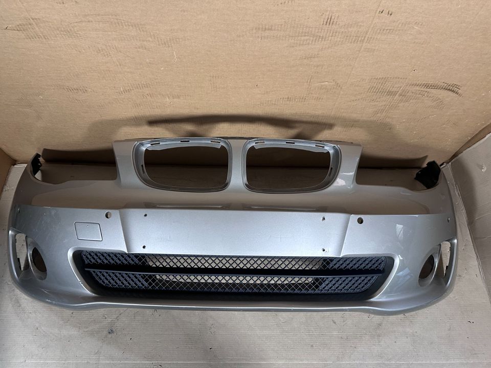 BMW 1er E82 E88 Stoßstange Bumper vorne PDC 51117263117 in Gummersbach