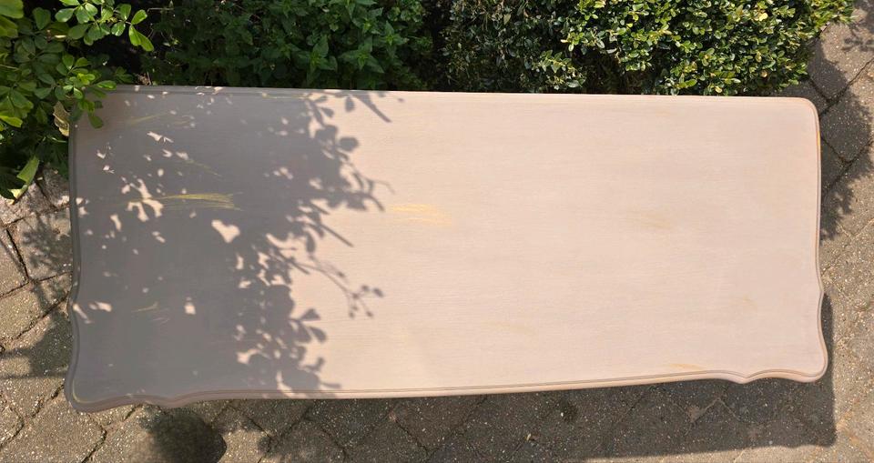 alte kleine Kommode frisch gestrichen, Anrichte, Schränkchen in Berkenthin