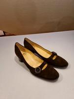 Braune Wildleder Pumps Mary Janes Moschino Cheap and Chic Nordrhein-Westfalen - Leverkusen Vorschau