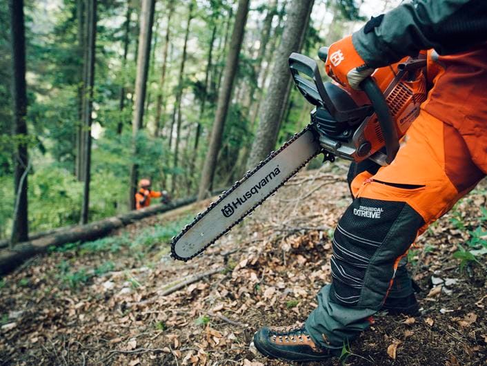 Husqvarna Schutzhose Technical Extreme 20A Größe M in Geseke