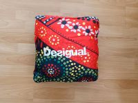 Decke von Desigual neu mit integrierter Tasche zum einfalten Düsseldorf - Pempelfort Vorschau