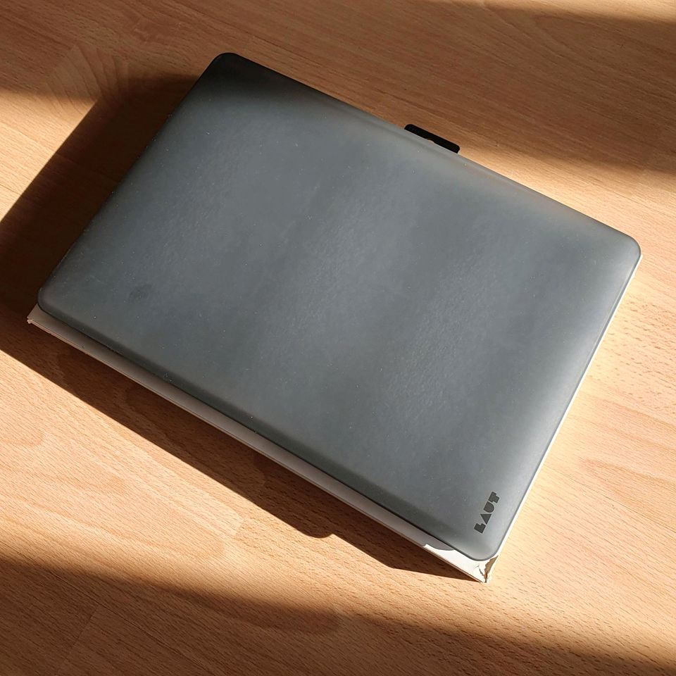 LAUT Notebookschutz MacBook Air '18-'20 in Lüneburg