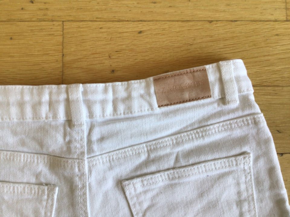 Shorts Jeans Zara* 128* wie neu in Berlin