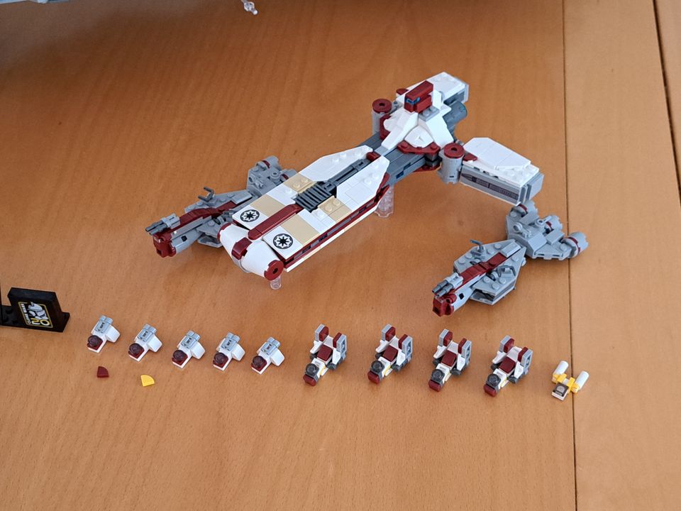 LEGO Star Wars - UCS Venator Attack Cruiser - 75367 - modifiziert in Freiburg im Breisgau