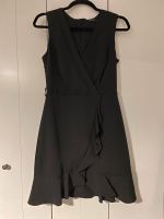 Kleid mit Rüschen, schwarz, Gr. 36, NEUWERTIGE ungetragen Sachsen - Plauen Vorschau