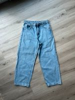 Jeans weit geschnitten wie neu Gr 146 Kinderjeans Kinderhose Baden-Württemberg - Renningen Vorschau