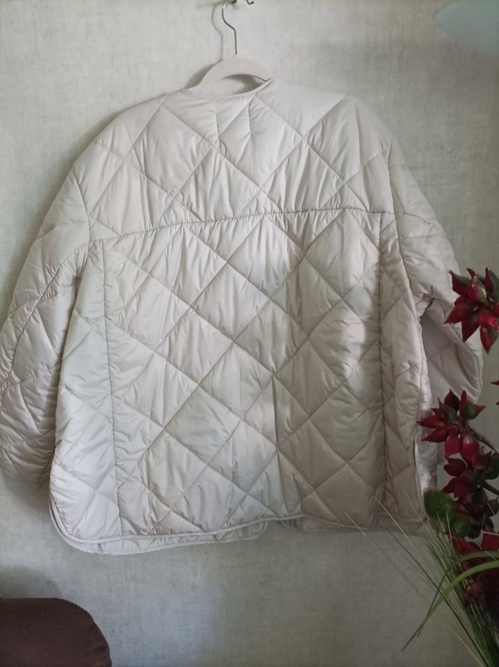 plus size Steppjacke wollweiss XL Gr. 50 warm neu in Essen