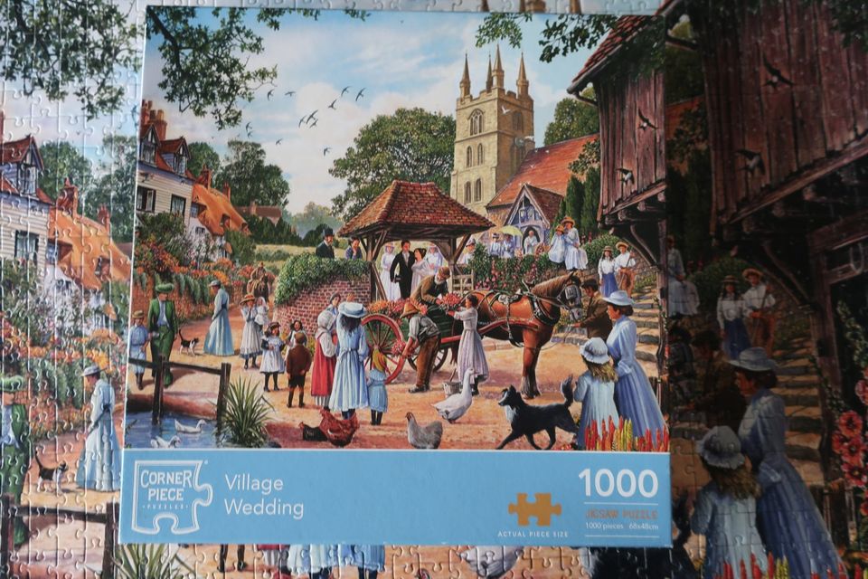 UK Puzzle - Village Wedding - Corner Piece 1000 Teile in Wiesloch