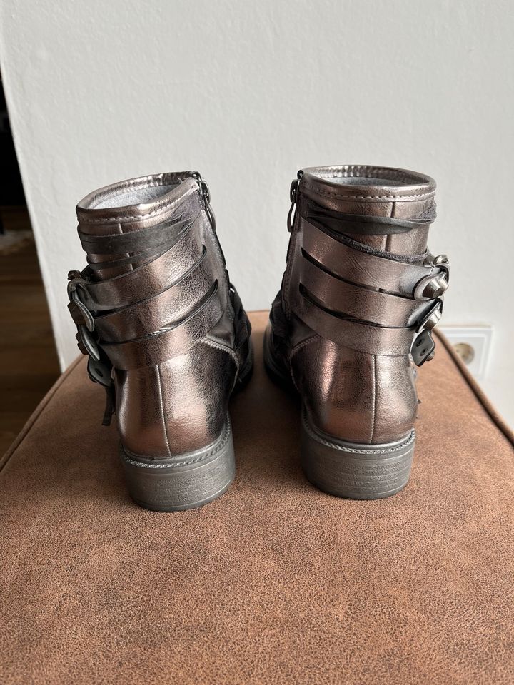 Boots, metallic Stiefeletten in Herzogenrath