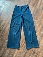 H&M Jeans Hose Wide Fit Dunkelblau 158 Top Zustand Niedersachsen - Rastede Vorschau