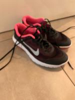 Top Zustand!!Nike 38,5 Damenschuhe Sportschuhe Turnschuhe Sneaker Leipzig - Großzschocher Vorschau