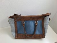 Schöne Handtasche / Tasche in weiß blau braun schlangenmuster Baden-Württemberg - Bad Krozingen Vorschau