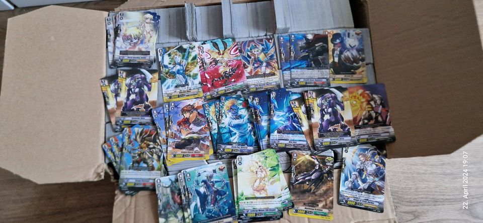 Cardfight Vanguard Karten sind etwa" 7000 STÜCK in Berlin