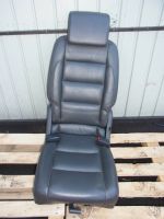 SITZ HINTEN MITTE VW TOURAN II FACELIFT 1T 1T3 LEDER SCHWARZ LEDE Schleswig-Holstein - Ahrensburg Vorschau