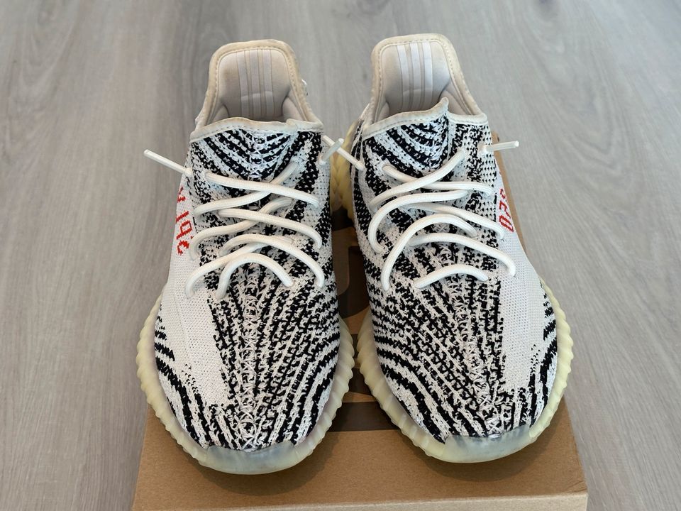 Adidas Yeezy Boost V2 Zebra Gr. 42 UK 8 US 8 1/2 *Original* in Bad Oeynhausen