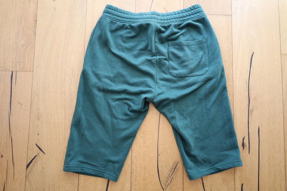 H&M Shorts Gr.170 in Wutöschingen