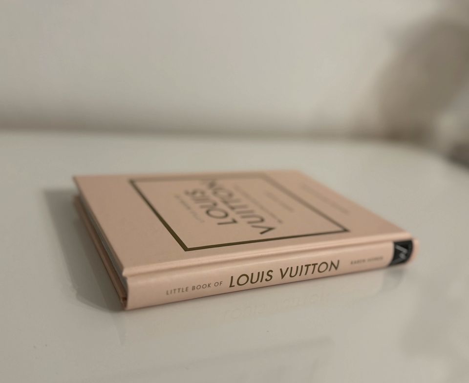 Tablebook LOUIS VUITTON in Rosenheim