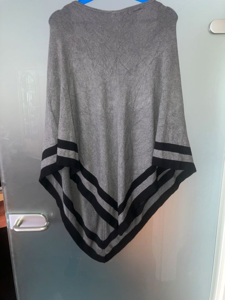 Damen s. Oliver Premium Poncho Einheitsgröße grau schwarz in Köln