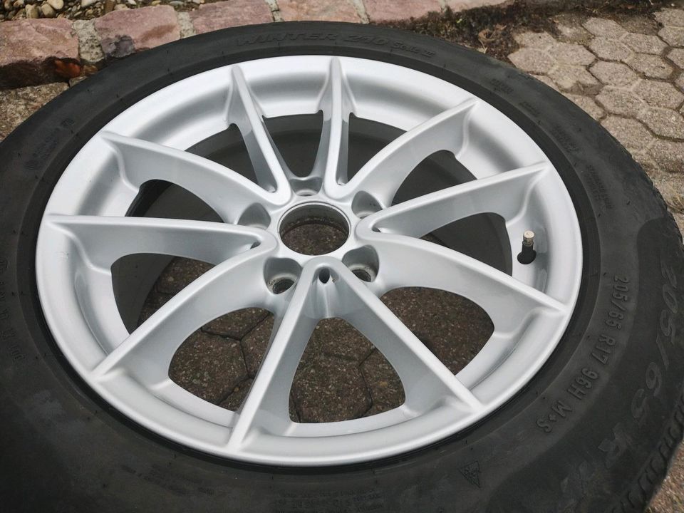 BMW Felgen Styling LK 5/120 7 1/2 x 17 ET32  205/65 R17 in Bad Krozingen