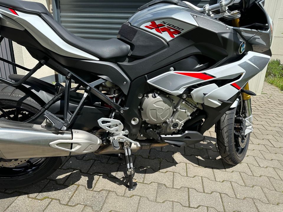 BMW S 1000 XR Vollausstattung u. Sonderlack in Offenbach