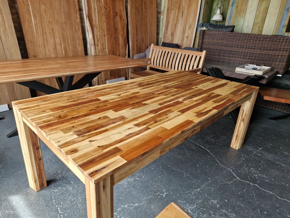 SALE Esstisch Tisch 200 x 100 cm Modern Unikat Massiv Holz Metall in Bad Schwartau