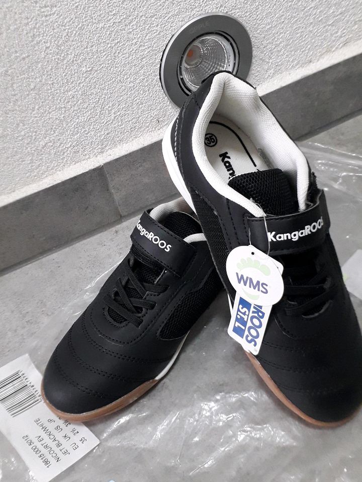 NEU Sneaker Halb Schuhe Kangaroos 35 schwarz weiß in Neukirchen/Erzgeb