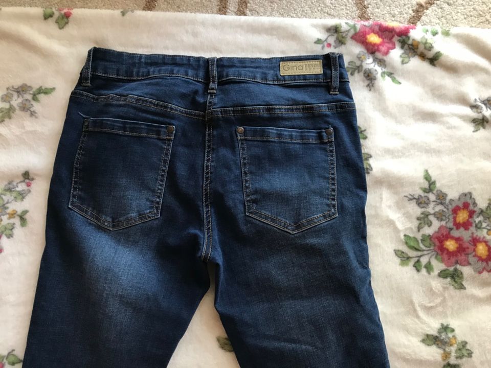 Jeans Hose Gina denim slim Gr. 36 wie Neu in Eitorf