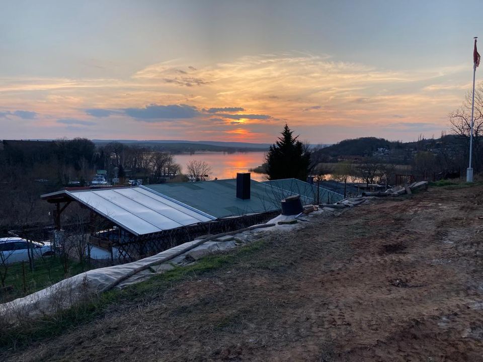 Rarität! Großzügiges Baugrundstück mit Baugenehmigung und unverbaubarem Seeblick! in Seegebiet Mansfelder Land