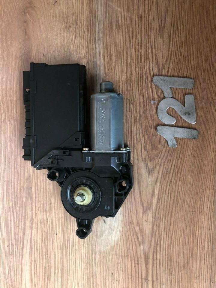 Fensterhebermotor H/R Audi A4 8E B6 8E0959802A in Vaihingen an der Enz