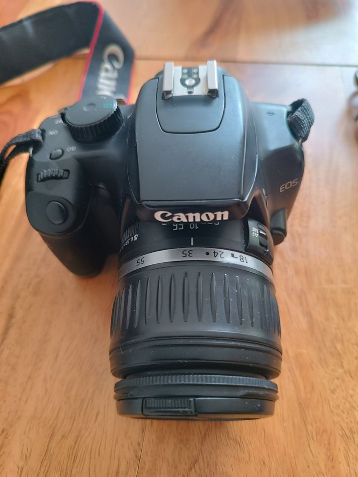 Canon EOS 1000D Spiegelreflexkamera mit Zubehör in Karlsruhe