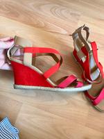Fendi sandalen wedges pink rot gr 37,5 Friedrichshain-Kreuzberg - Kreuzberg Vorschau