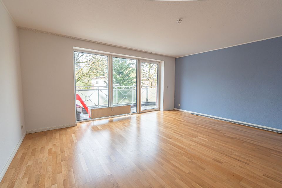 Individuelle 2-Zimmer-Eigentumswohnung mit Balkon, Tiefgaragenstellplatz und moderner Einbauküche in Hamburg