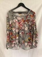 Hübscher Pullover, Shirt Gr. 42 Kiel - Kronshagen Vorschau