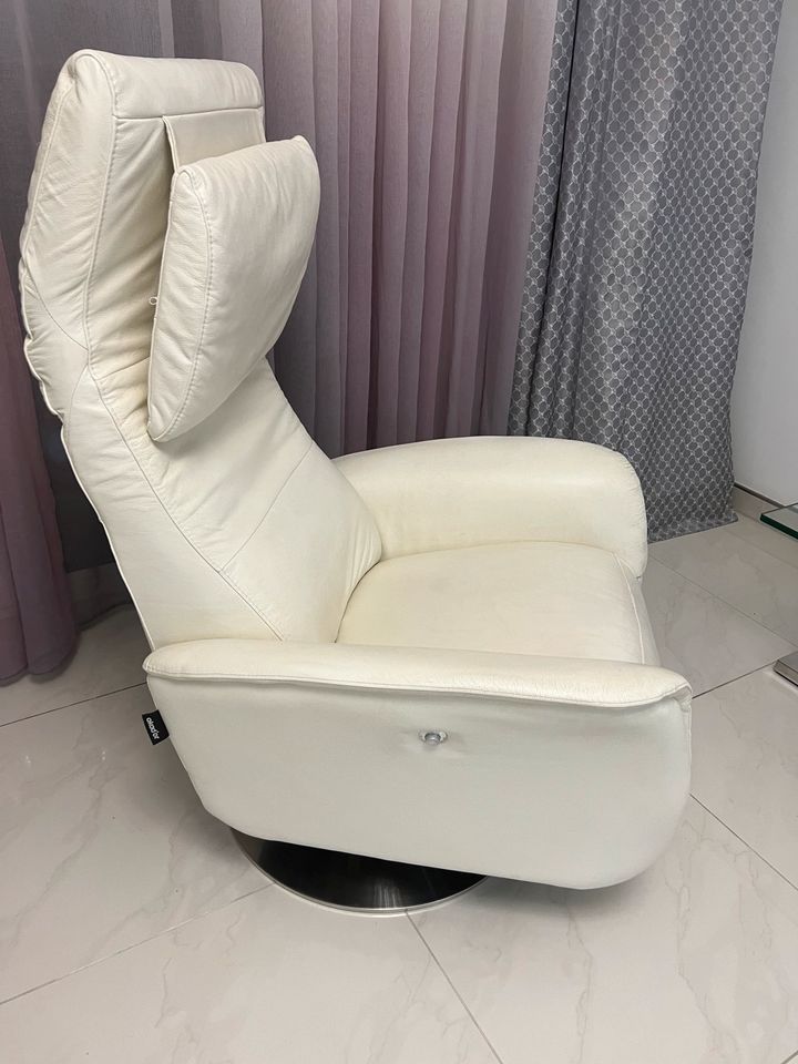 akad'or Relaxsofa Sessel Leder cremigweiss mit Chromfüßen in Hamburg