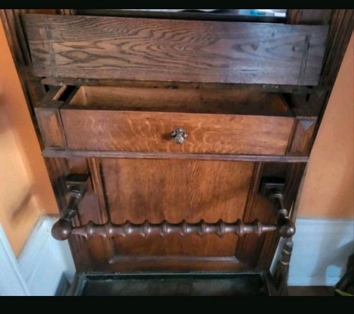 Garderobe Spiegelschrank antik holz in Bühlertal