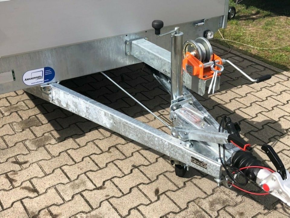 ✅Eduard Auto Transporter 2700 kg 406x200x30cm Rampen Winde 63 S in Schöneiche bei Berlin