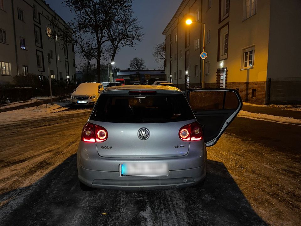 Vw Golf 5 zu bieten in Berlin