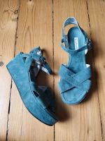 italienische Sandalen Wildleder Lederschuhe Plateau blau Berlin - Reinickendorf Vorschau