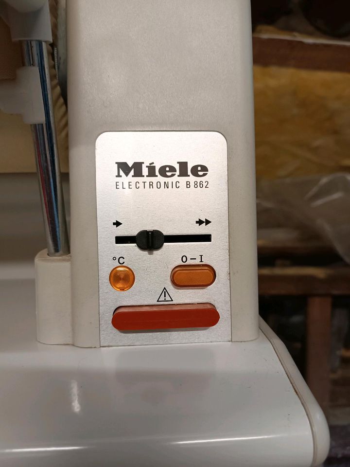 Miele Heißmangel Electronic B 862 in Uetze