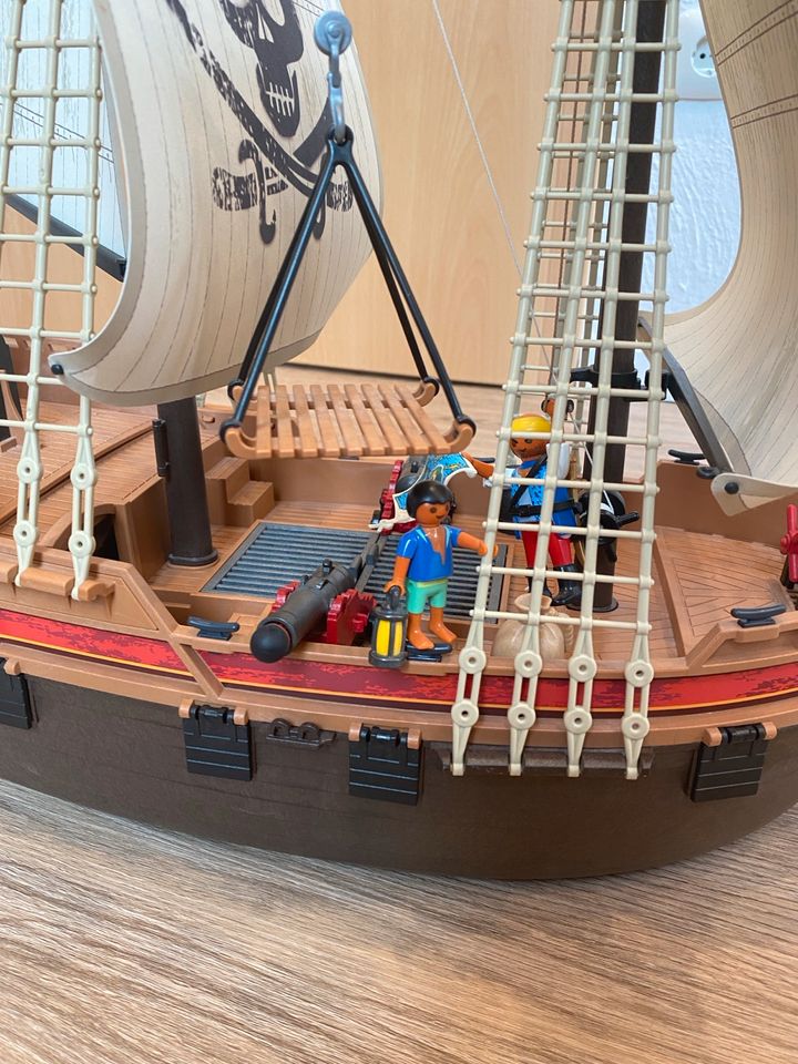 Großes Piratenschiff von Playmobil 5135 Neuwertig in Menden