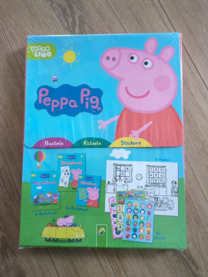 Peppa Pig Wutz Bastelbuch Rätselbuch Poster Sticker Neu & OVP in Fürth