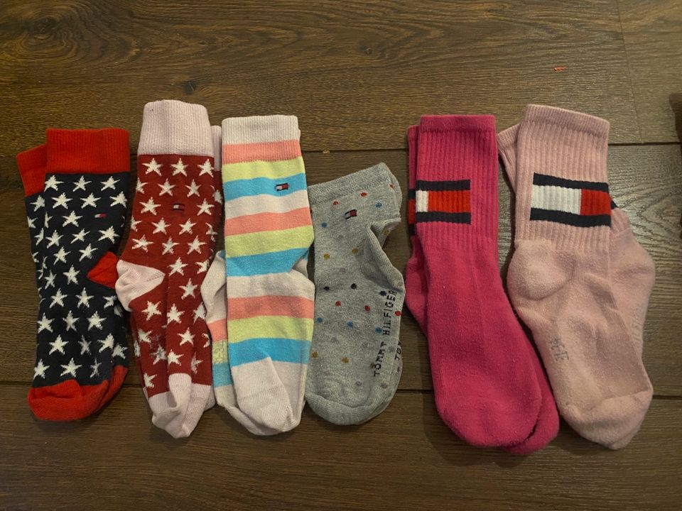 7 Paare Tommy hilfiger Socken Mädchen Gr 31-34 Strümpfe in Mauritz