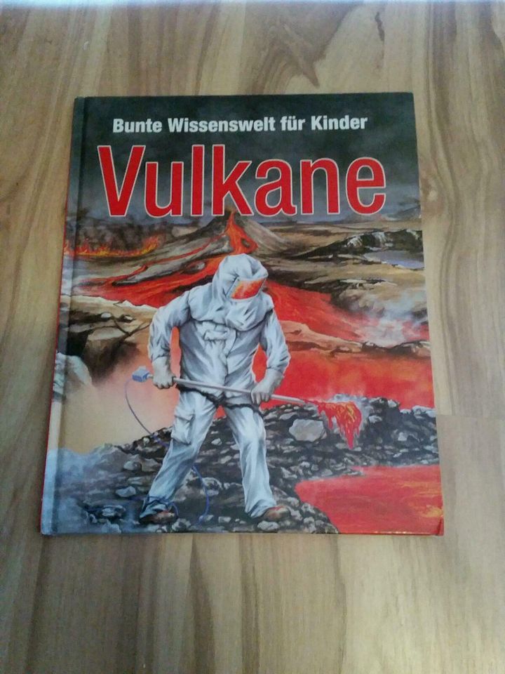Kinderbuch Vulkane mit Bildern in Bielefeld
