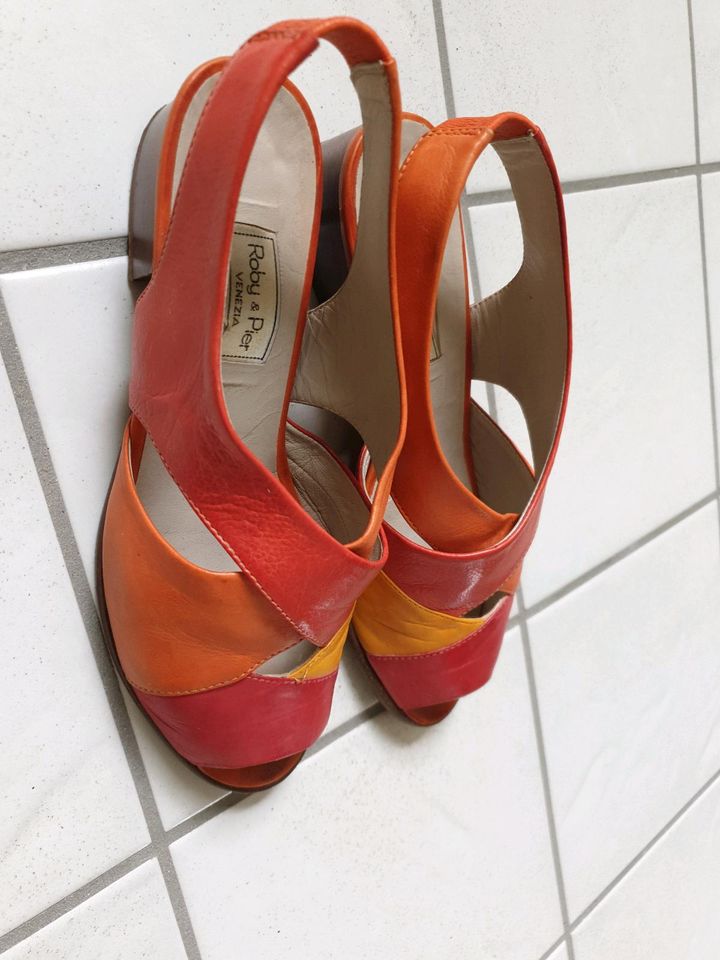 Vintage Ledersandalen (rot, Orange, gelb) in Remseck am Neckar