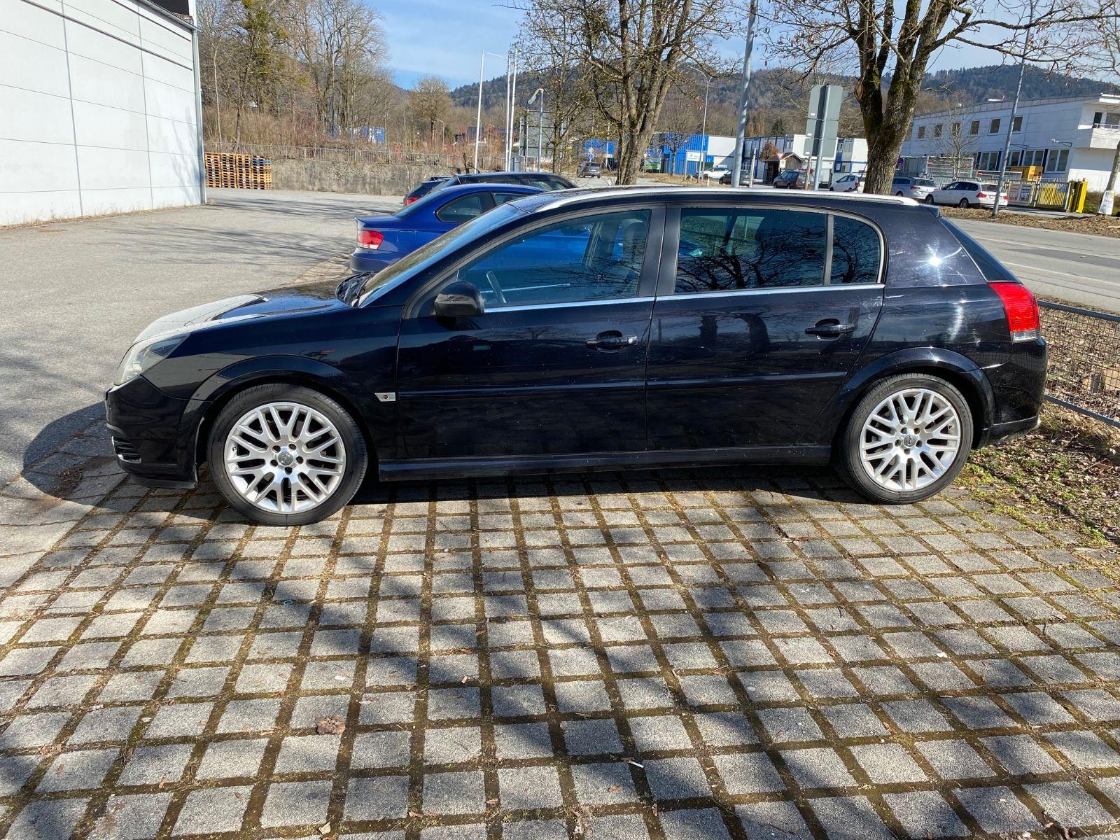 Abbildung des Autos Opel Signum Sport 2.8 V6…