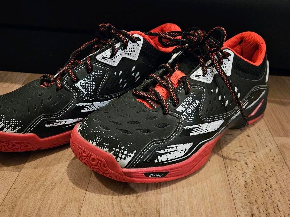 Handballschuhe Größe 40 Atorka H500 Rot Schwarz weiß in Dresden