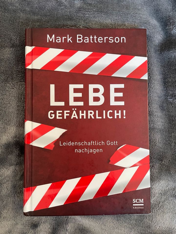 Lebe gefährlich!, Buch in Bielefeld