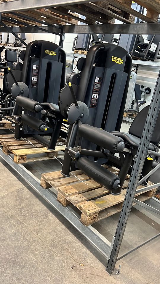 Technogym Selection und Selection Pro Strength Equipment, 21pcs in Langenfeld