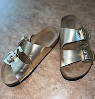 Pantoletten von H&M in gold für Damen in Größe 38 Hessen - Offenbach Vorschau